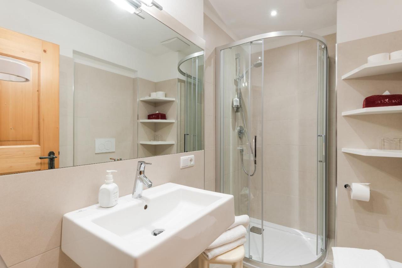 Huber Unterm Baum Apartment Лагундо Екстериор снимка