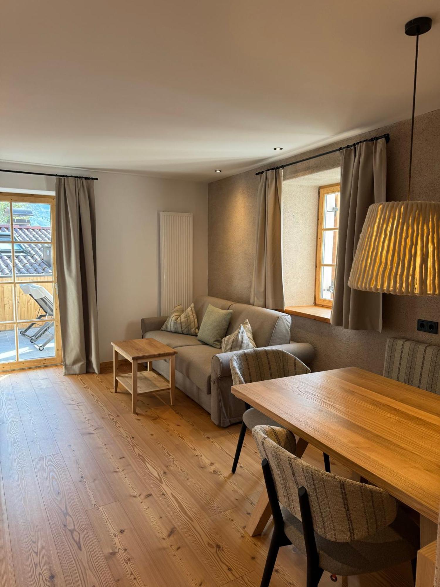 Huber Unterm Baum Apartment Лагундо Екстериор снимка